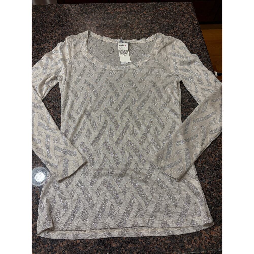 NWT-Bke by Buckle top with silver basketweave design Size XL